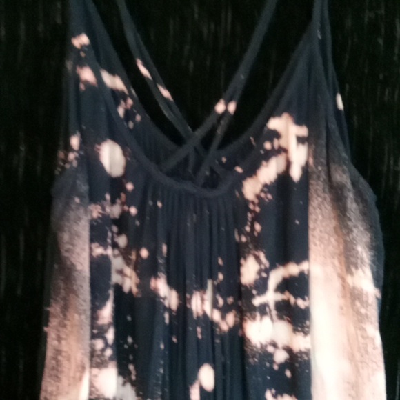 Funky bleaching Light material dress - Picture 3 of 3